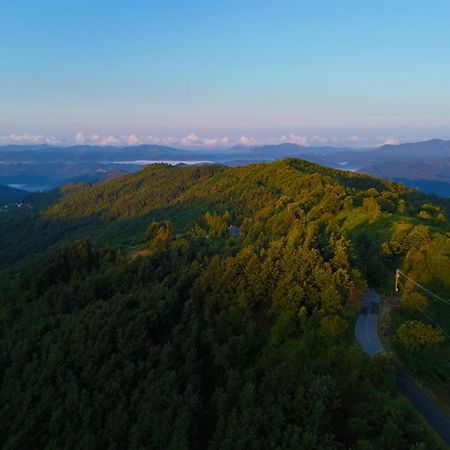 Terra Del Bosco Agriturismo Sesta Godano Bagian luar foto